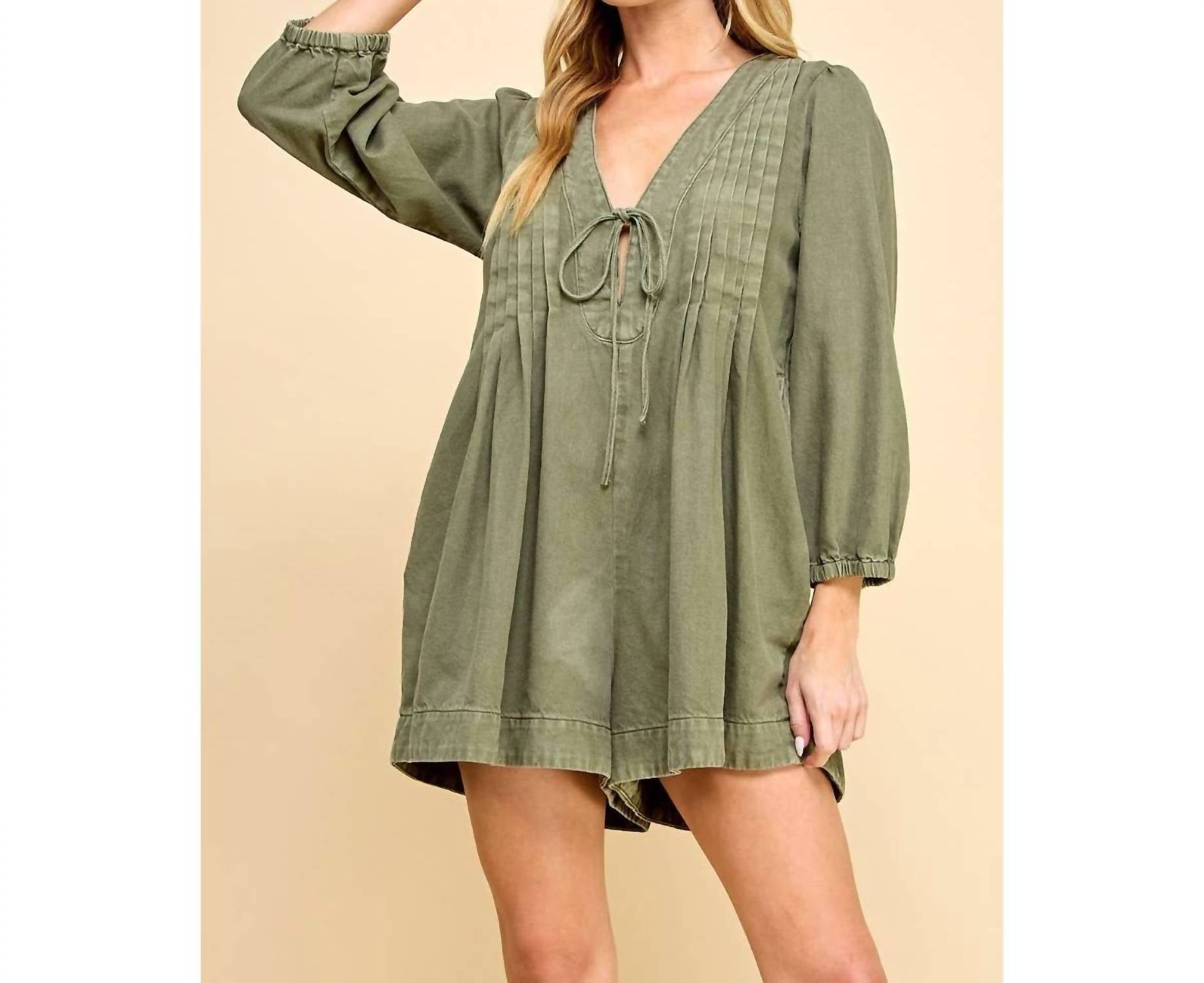 Veveret - V-neck Puff Sleeve Denim Romper