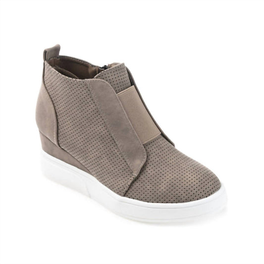 Journee Collection - Women's Clara Wedge Sneakers In Faux Leather