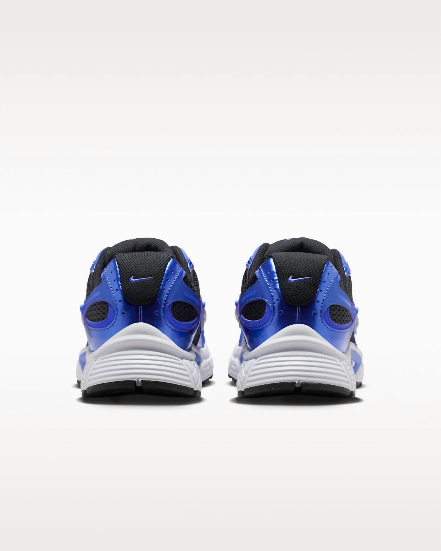 Nike - Women's V5 Rnr Shoes