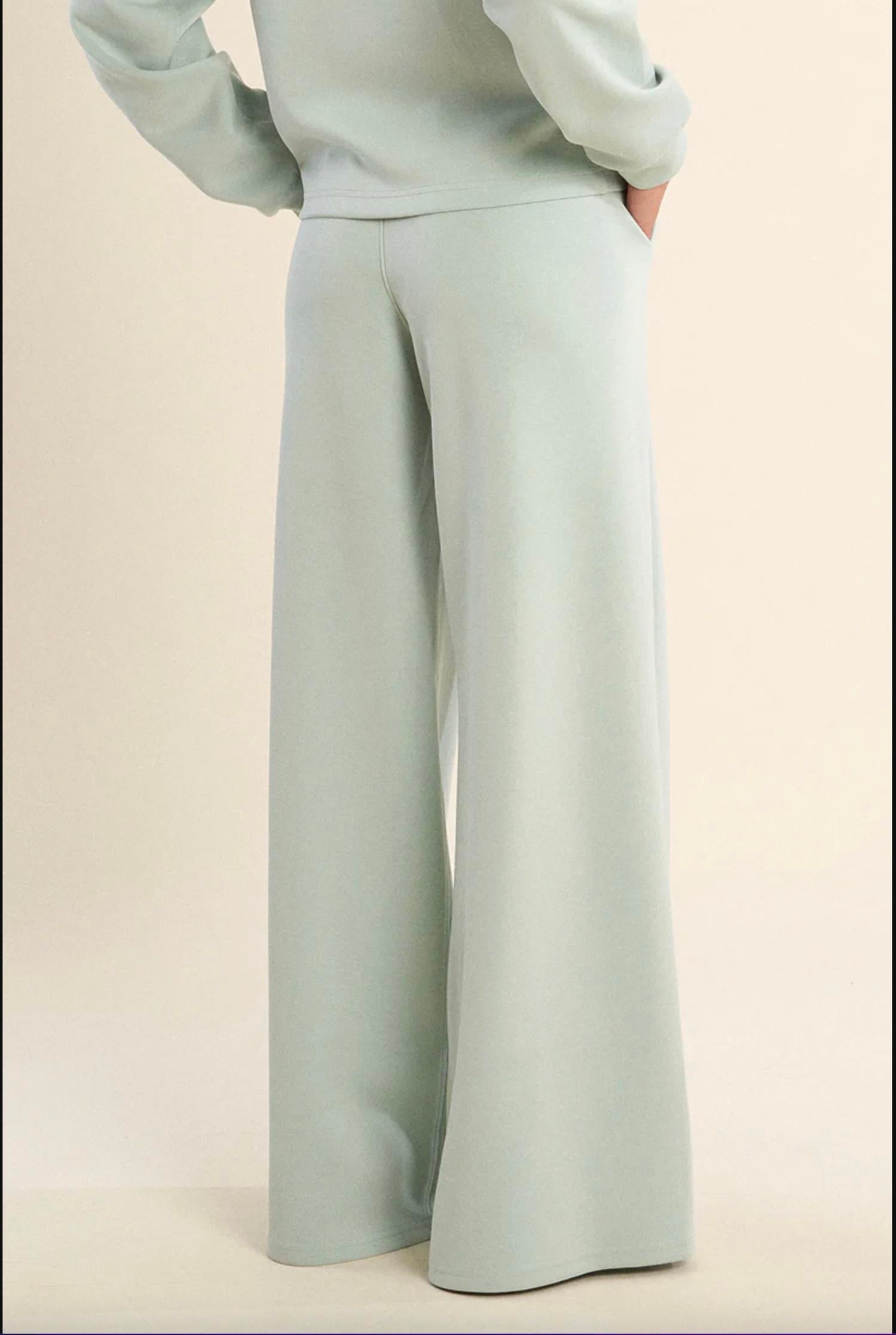 Gabrielle - Women's Lightweight Soft Pants