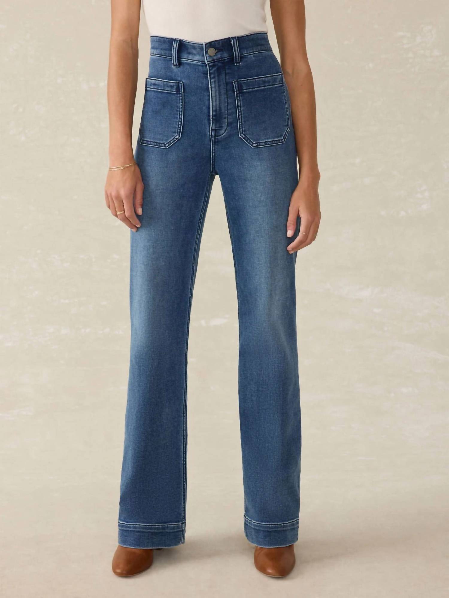 Faherty Women’s Stretch Terry Patch Pocket Pant in clermont - women's jeans
