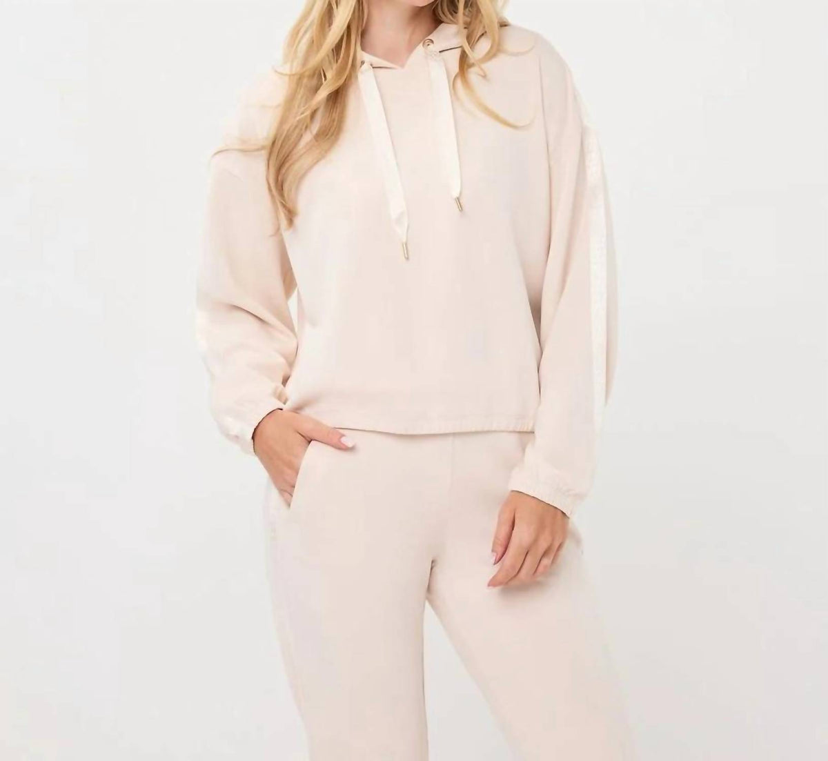 Esqualo - Cloud Hooded Top