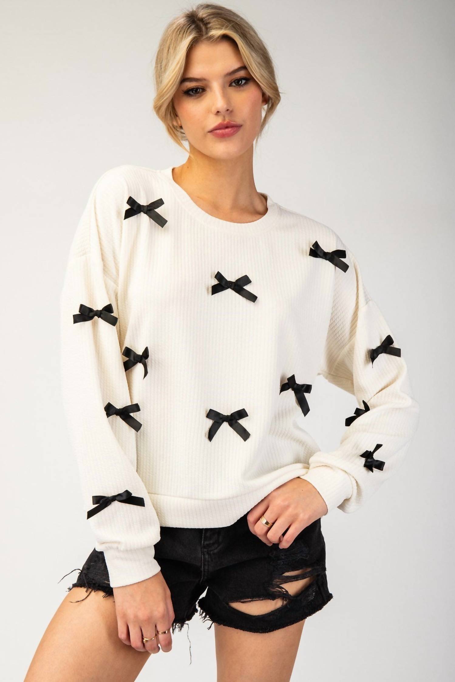 Eesome - Long Sleeve Bow Set Top