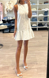 Curaae - Sierra Eyelet Mini Shift Dress