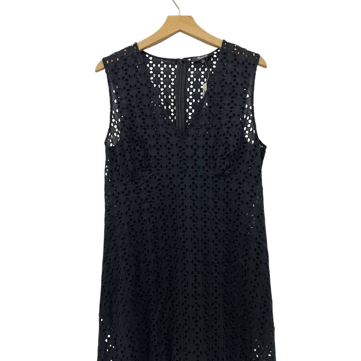 Madewell - Sleeveless Eyelet V-neck Maxi Dress
