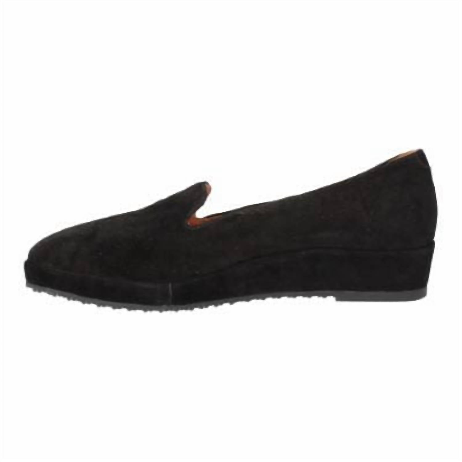 L'Amour Des Pieds - Women's Carlow Leather Round Toe Loafer