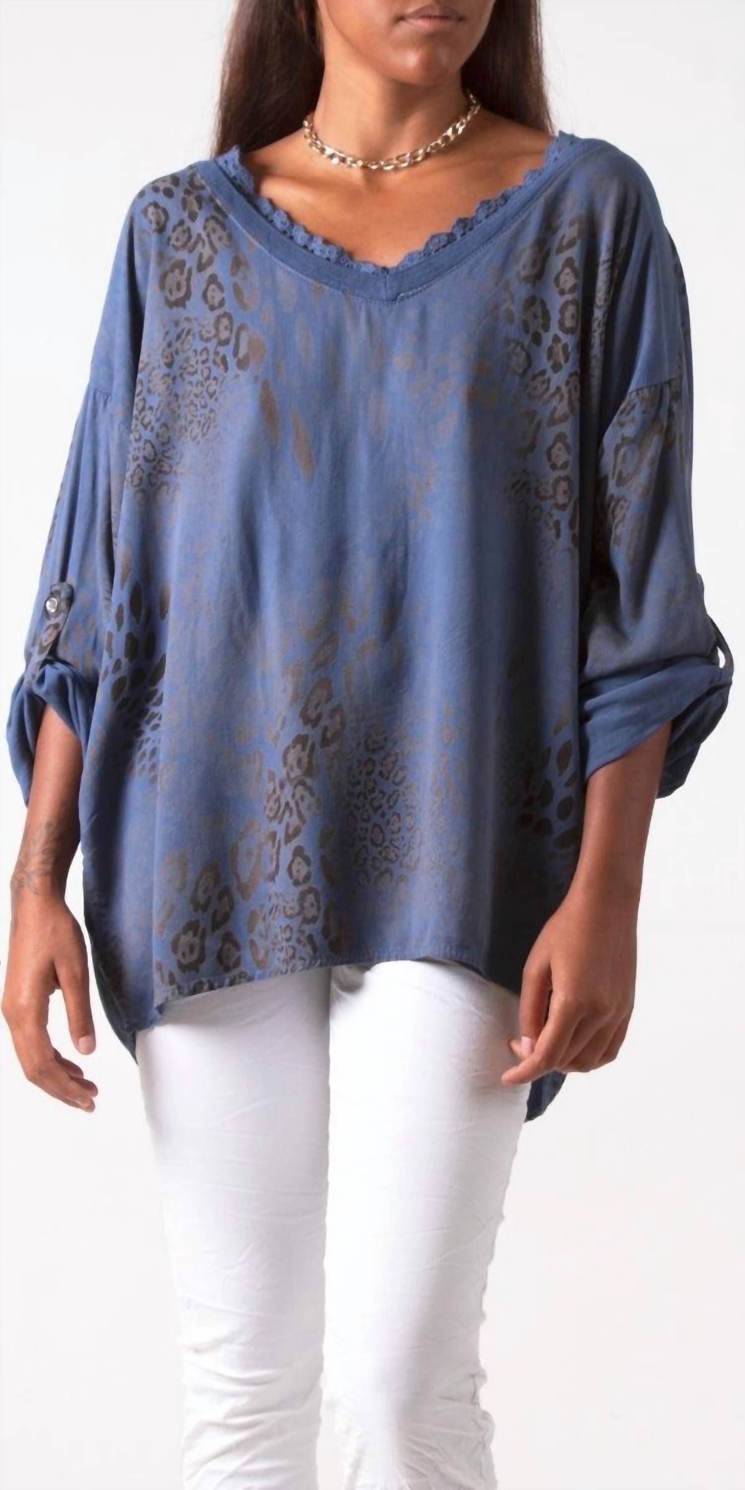 Gigi Moda - Lara V-neck Blouse