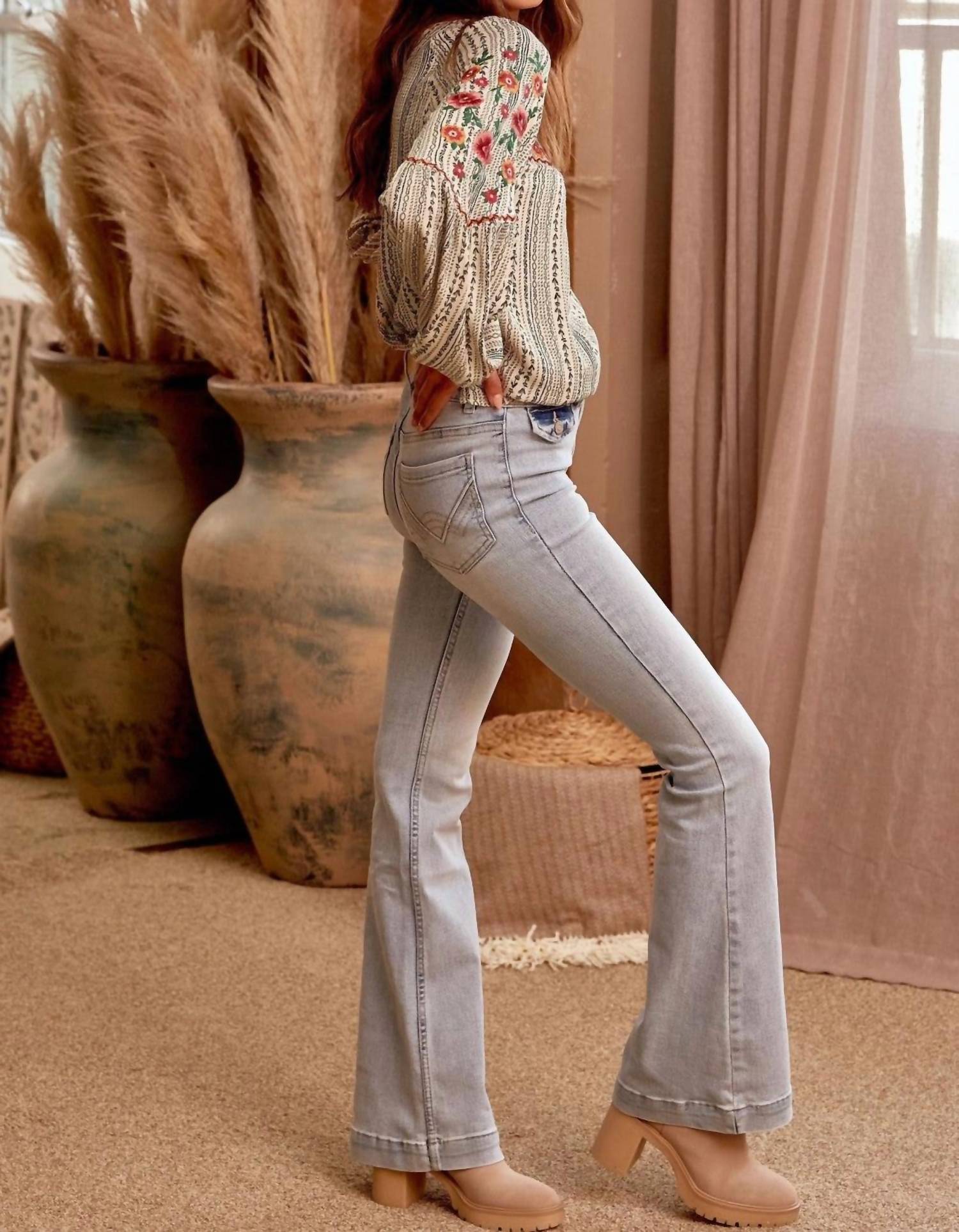 Andree By Unit - Floral Embroidered Printed Blouse