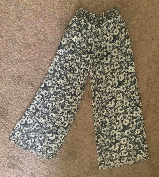 The ivory flower Pants