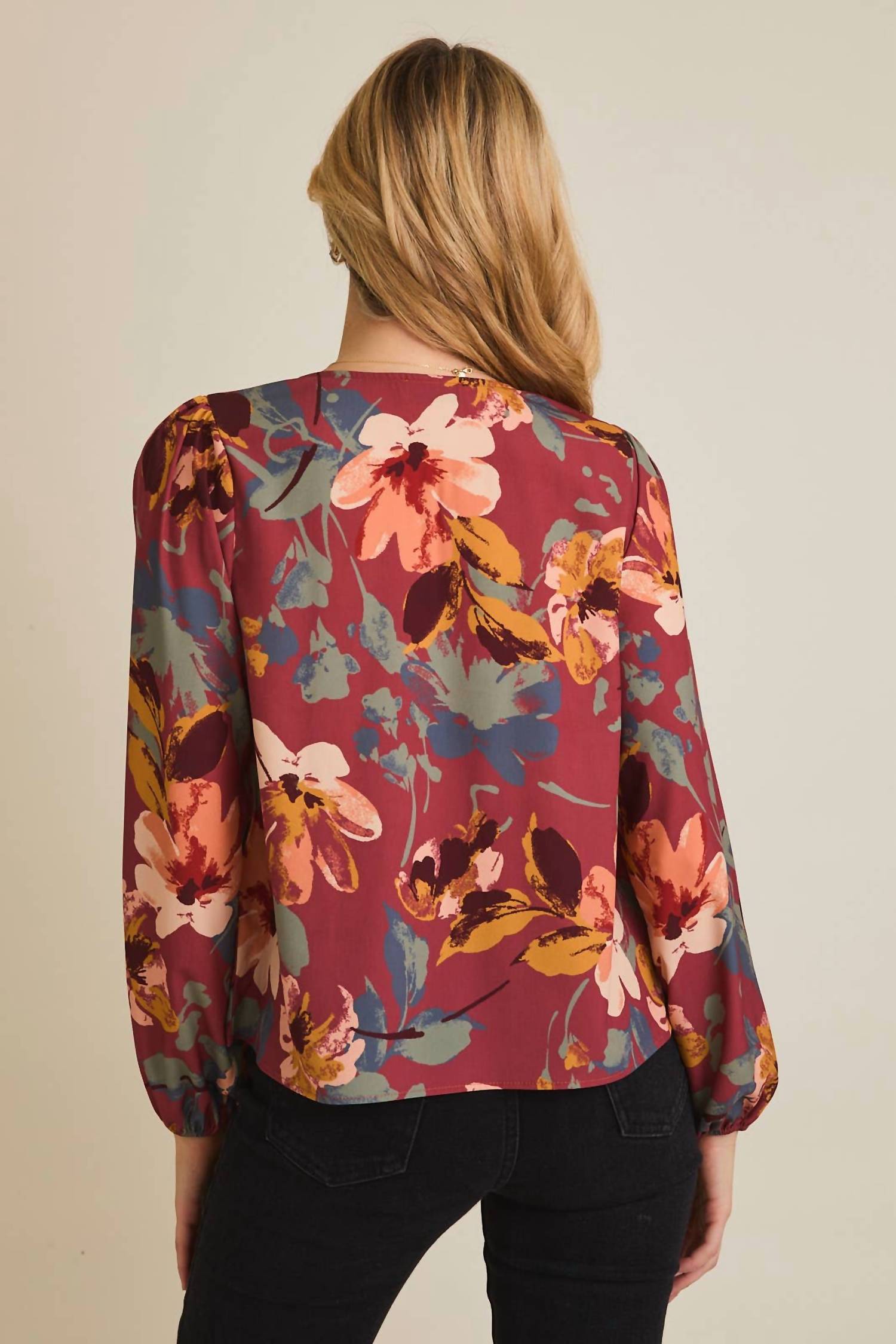 Gilli - V-neck Front Tie Long Sleeve Top