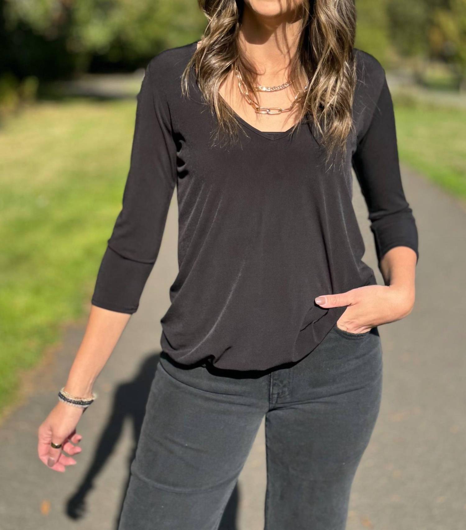 Viereck - Popcorn V-neck Top
