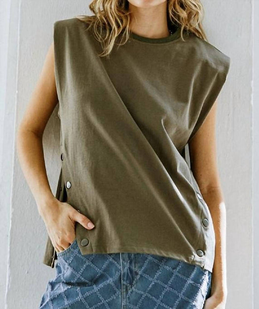 Flying Tomato - Side Button Muscle Tee