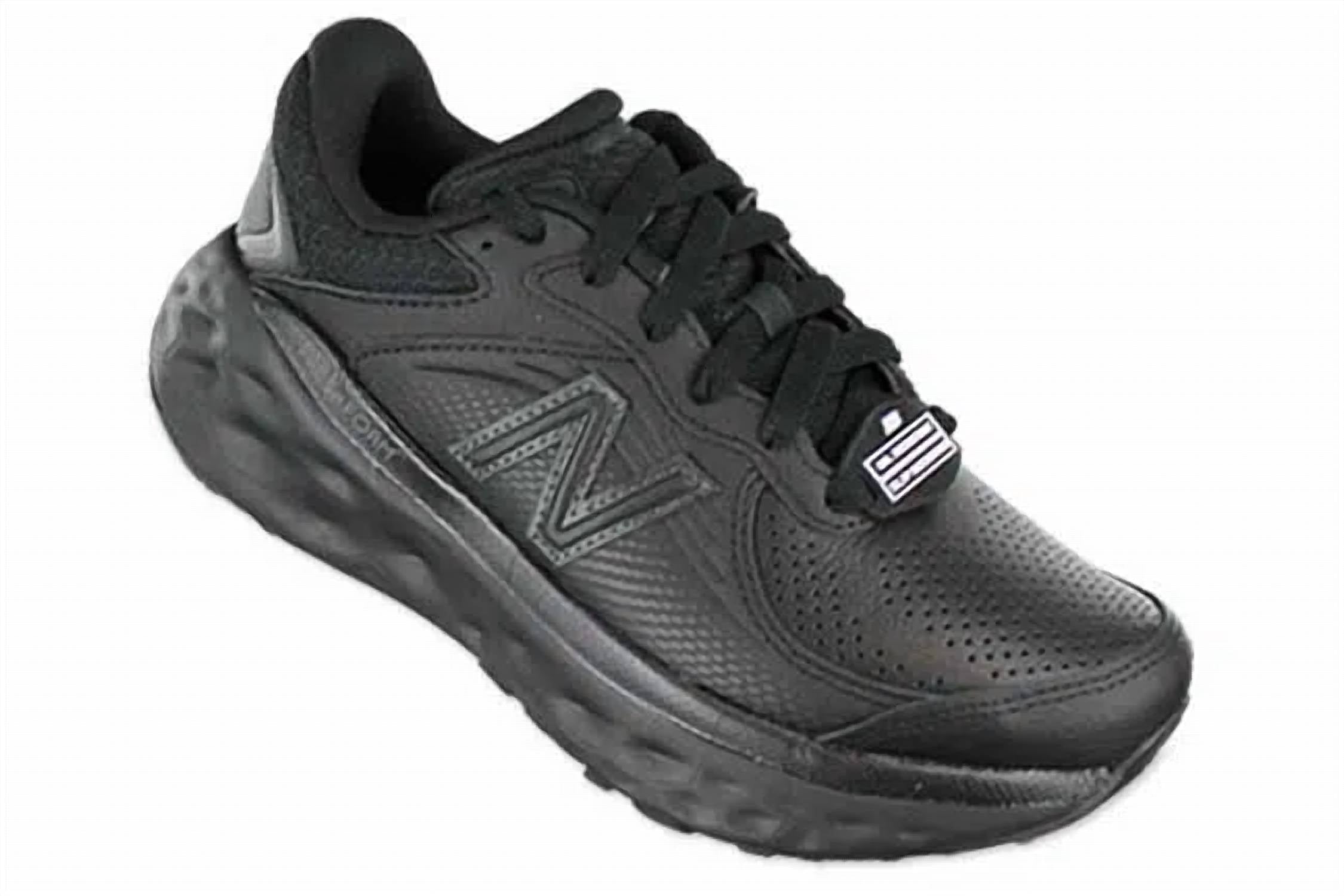 New Balance Men's 840 V1 Sneakers in black - men's sneaker - detail view