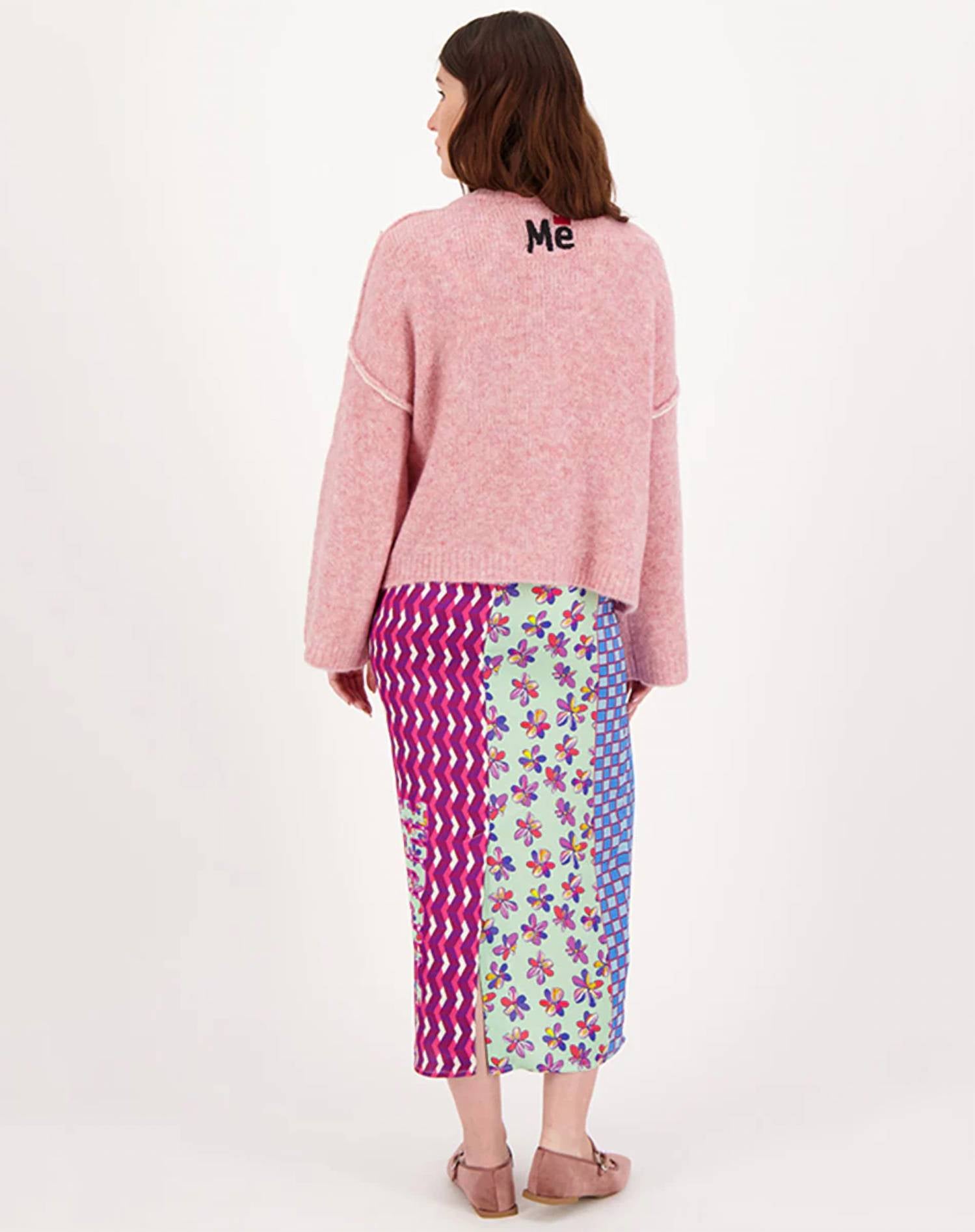 Me369 - LOVE SWEATER