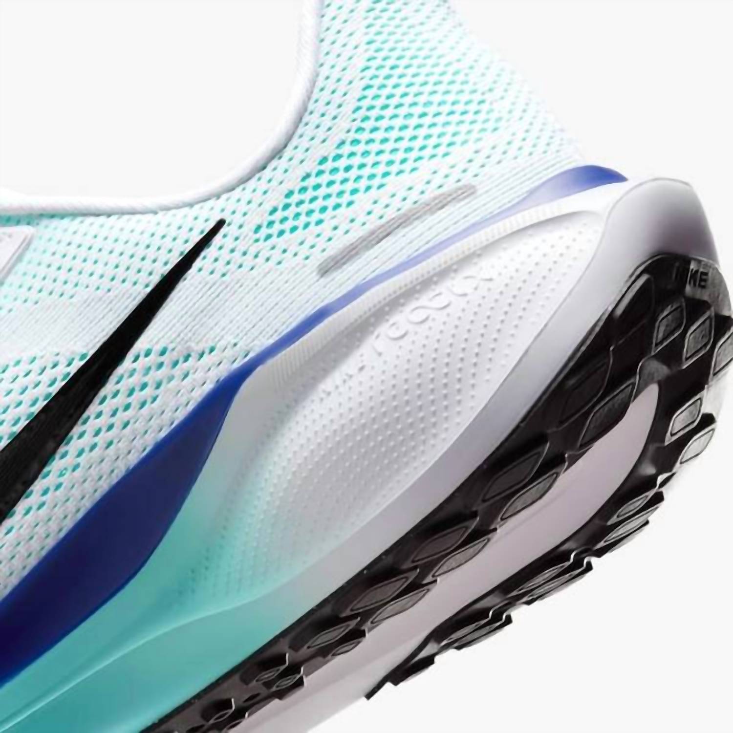 Nike - Men's Air Zoom Pegasus Road Running Shoes