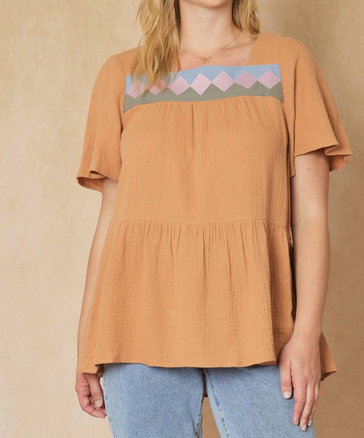 Entro - Geometric Design Peplum Top - Plus