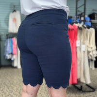 Lulu-B - Textured Scallop Shorts