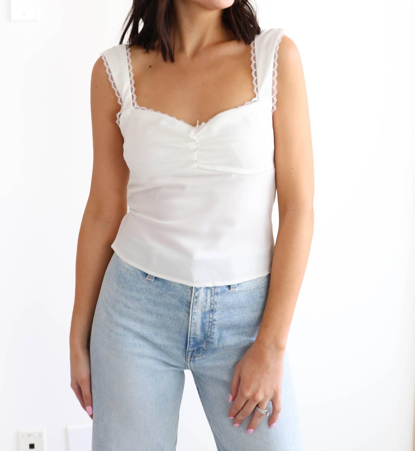 Nia - Yolanda Top