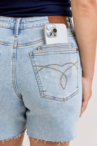 Judy Blue - Mid Rise Rigid Magic Dad Shorts