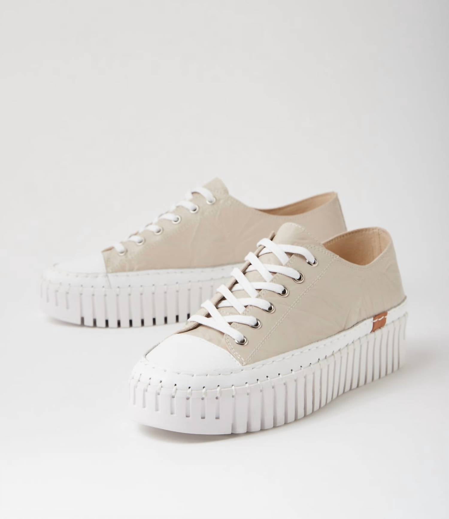 Django & Juliette - Women's Baselo Shoe