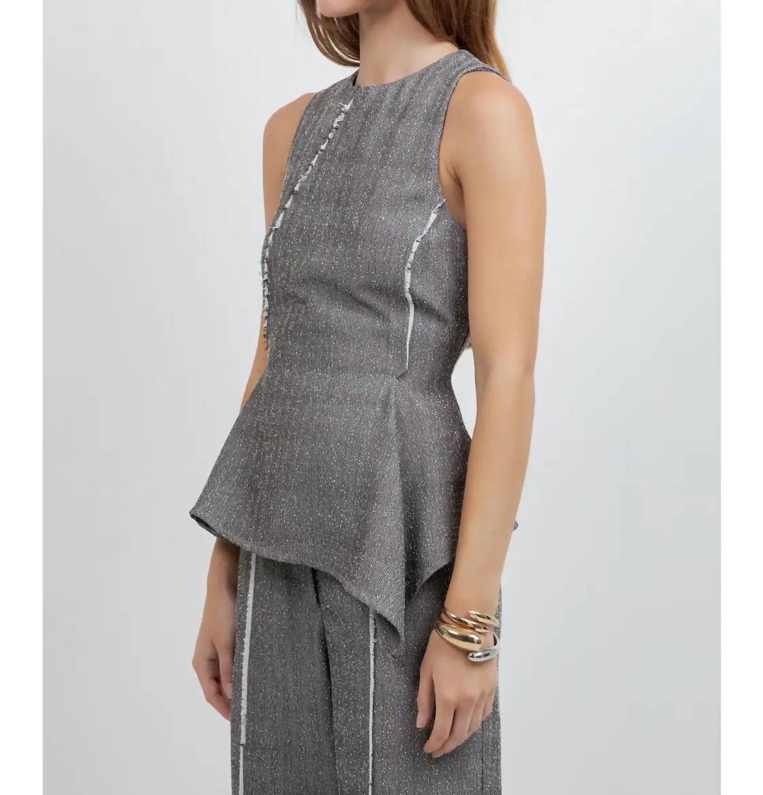 Whiteroom+Cactus - Fray Edge Detailed Asymmetrical Sleeveless Top