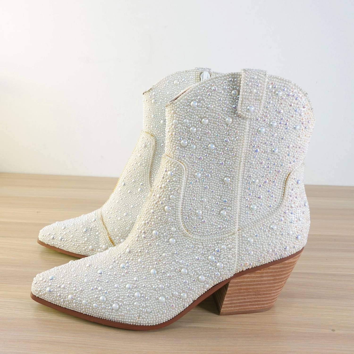 Betsey Johnson - Women's Sb-diva Western Boot