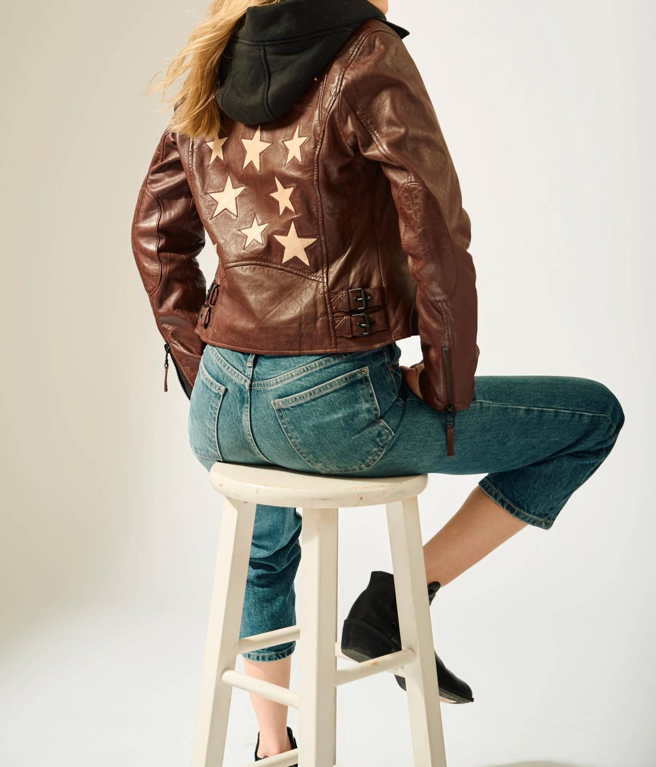 MAURITIUS Women's Christyn Jacket in dark cherry - women's jacket - detail view