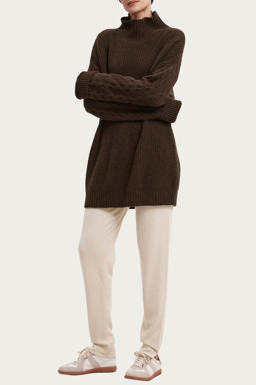 YAK WOOL TURTLENECK SWEATER