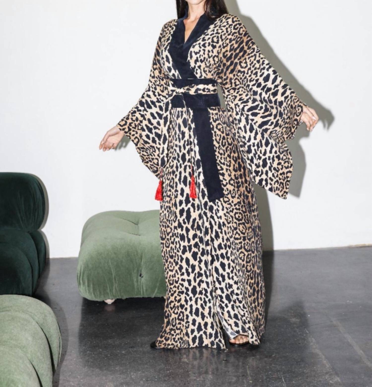 Niluu - Wildesse Anya Oriental Kimono