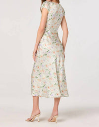 Astr - Makaela Puff Sleeve Satin Midi Dress