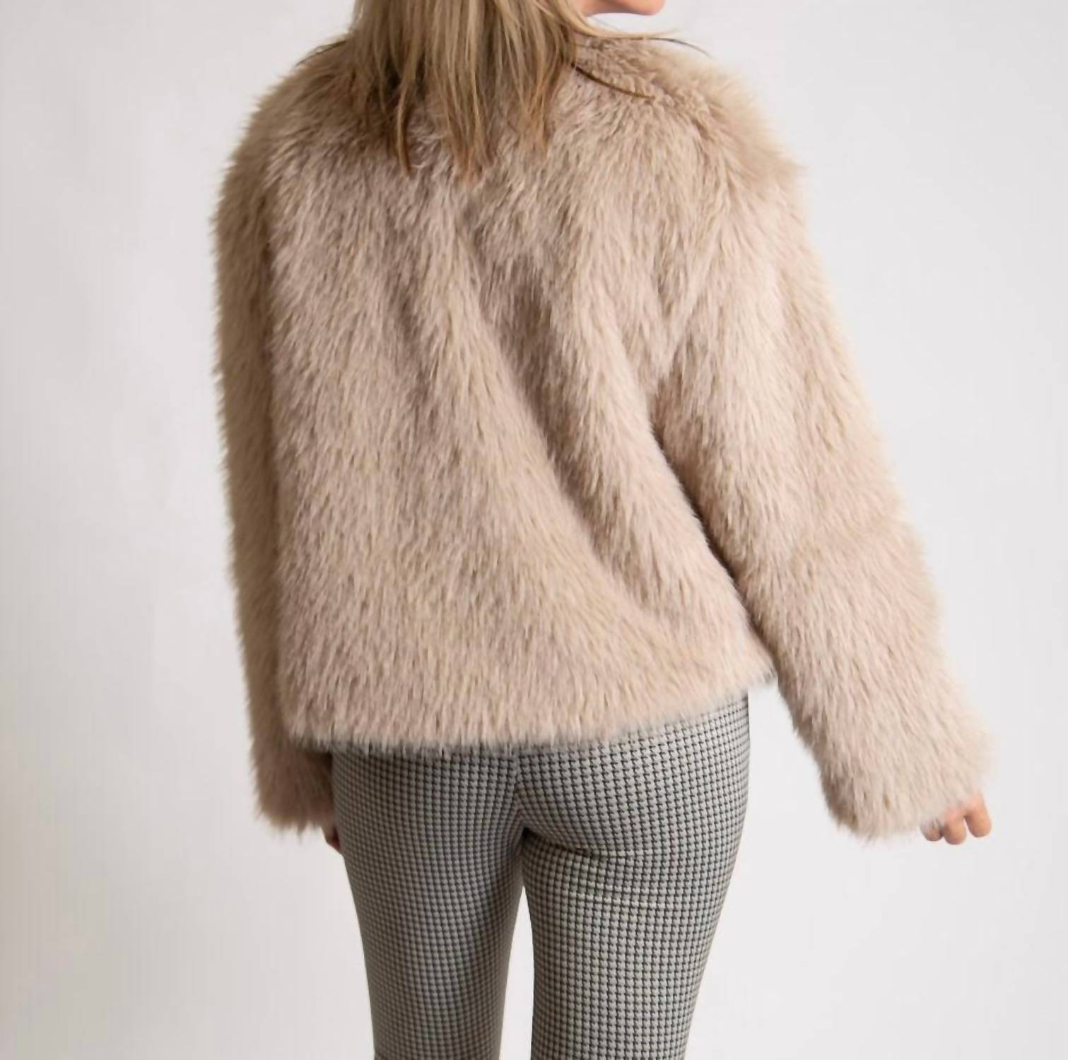Miou Muse - Faux Fur Cropped Jacket