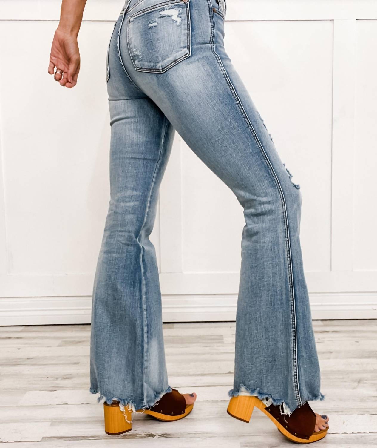 Judy Blue - Midrise Tummy Control Destroyed Flare Jeans