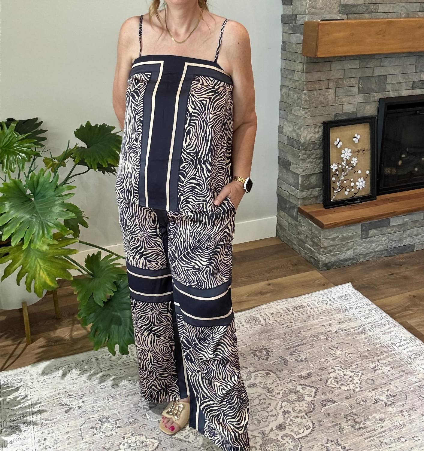 Entro - Women's Abstract Zebra Print Cami & Pants Set