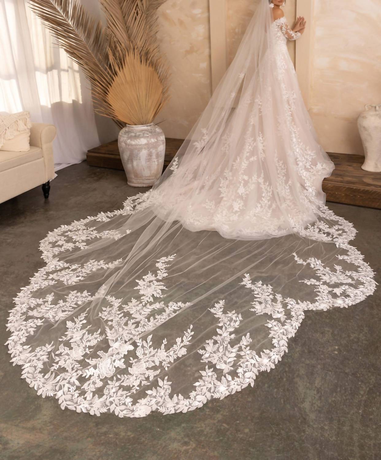 Ivoire By Kitty Chen - Floral Embroidered Scalloped Carita Wedding Veil