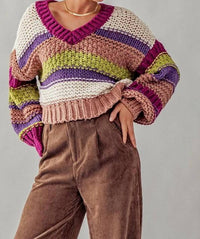 Trend:Notes - V Neck Line Slightly Cropped Chunky Knitted Sweater