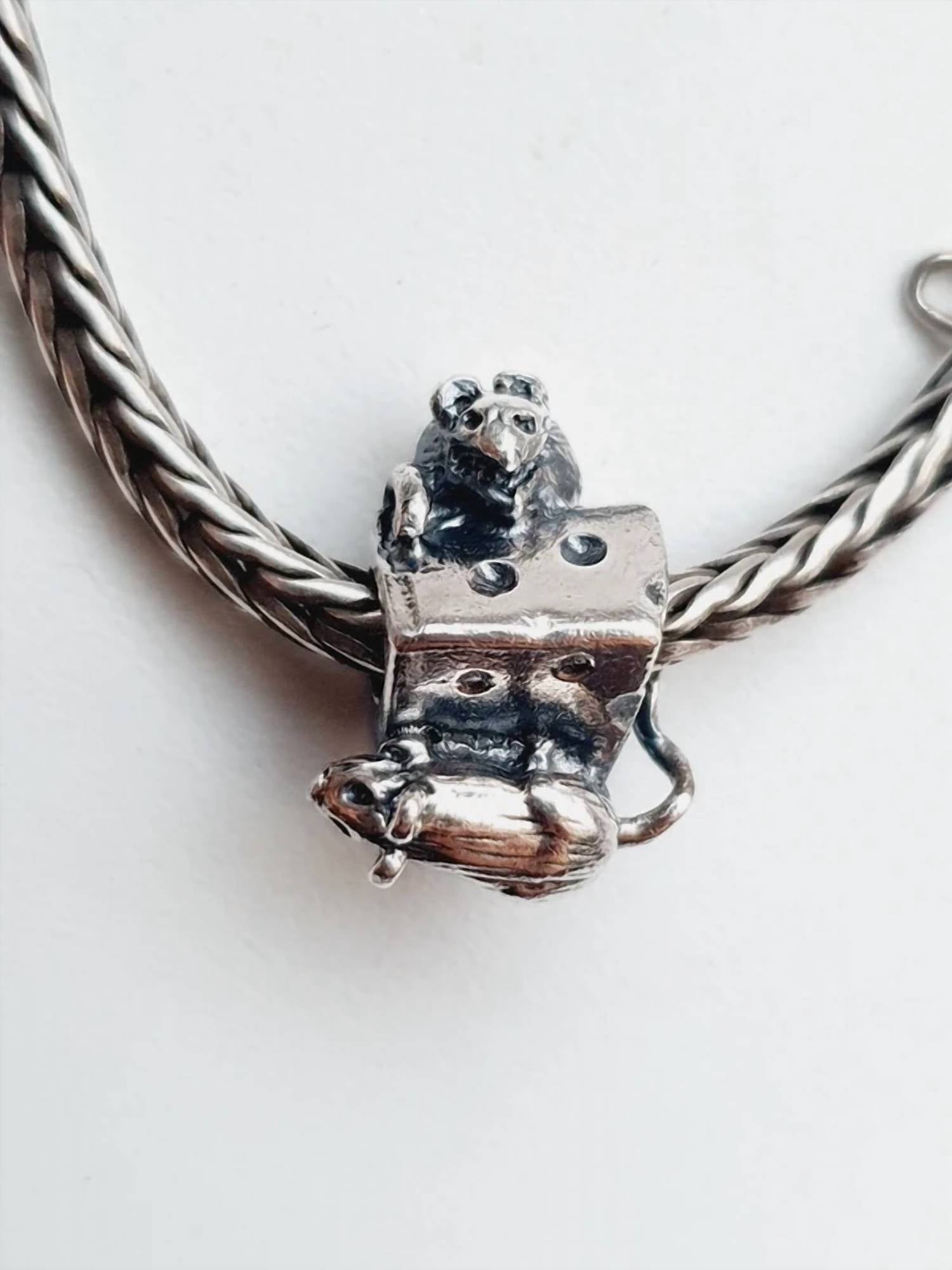 Trollbeads Women's Mouse On Cheese Bead Charm in silver - women's accessory - detail view