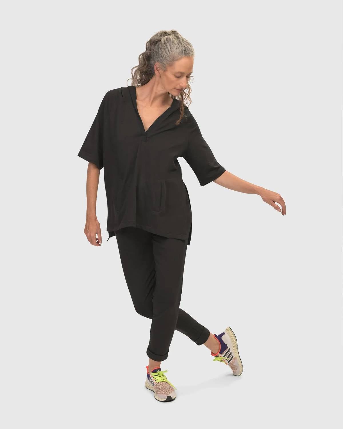 Alembika - Inhale Hooded Hi-lo Top
