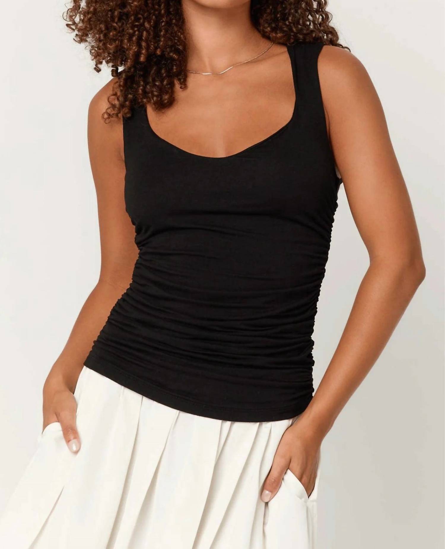 Project Social T - Yulia Sweetheart Neck Seamless Tank
