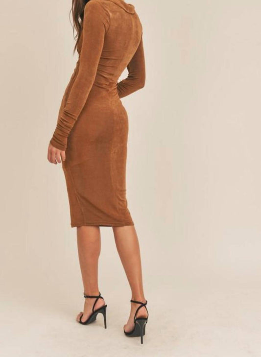Mable - Slinky long sleeve collared midi dress