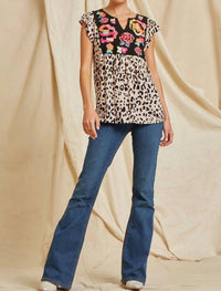 Andree By Unit - Sinclair Embroidered Top
