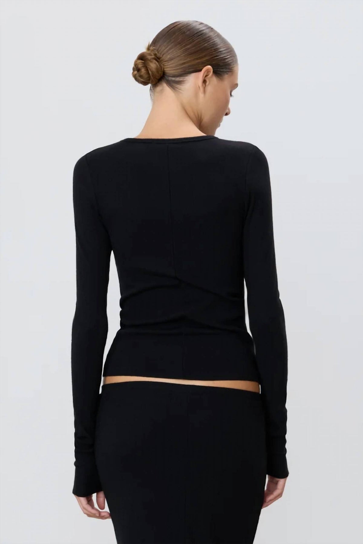Eterne - Ribbed Long Sleeve Fitted Crew Top