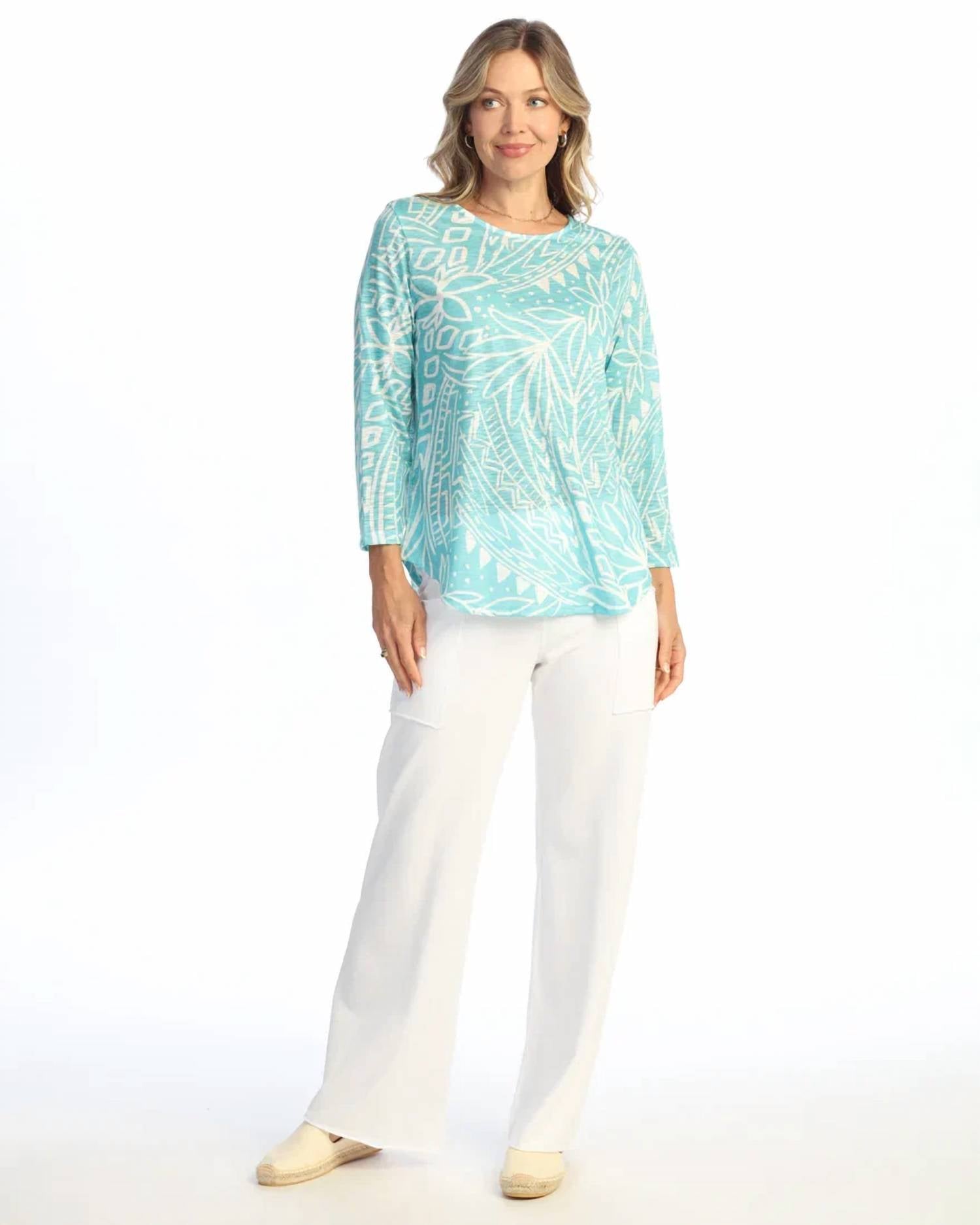 Jess & Jane - Round Hem Quarter Sleeve Slub Top