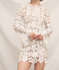 En Creme - Floral Lace Bell Sleeve Mini Dress