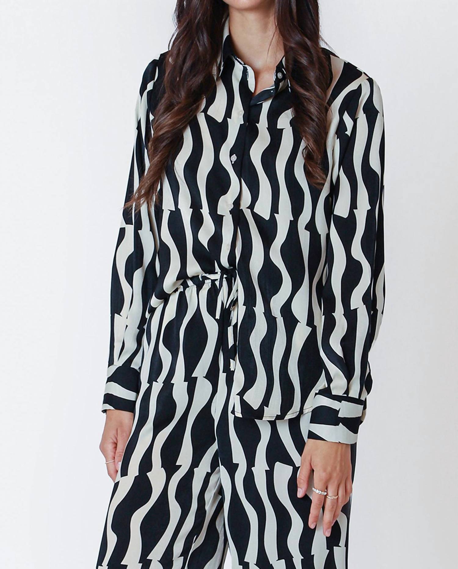 Dex - Wave Satin Blouse