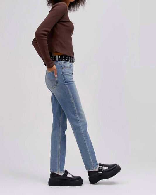 Daydreamer - Mid Storm 90's Carol Jean