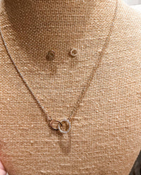 Caroline Hill - Women's Interwined Circle Necklace And Earring Set