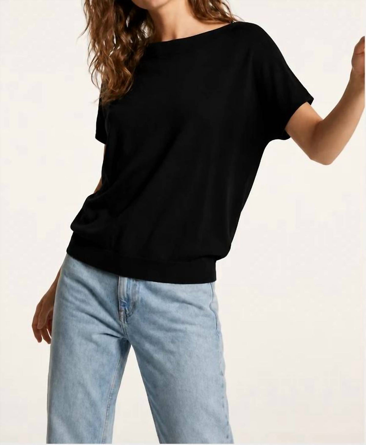 Q2 - Lightweight Knit Sweater