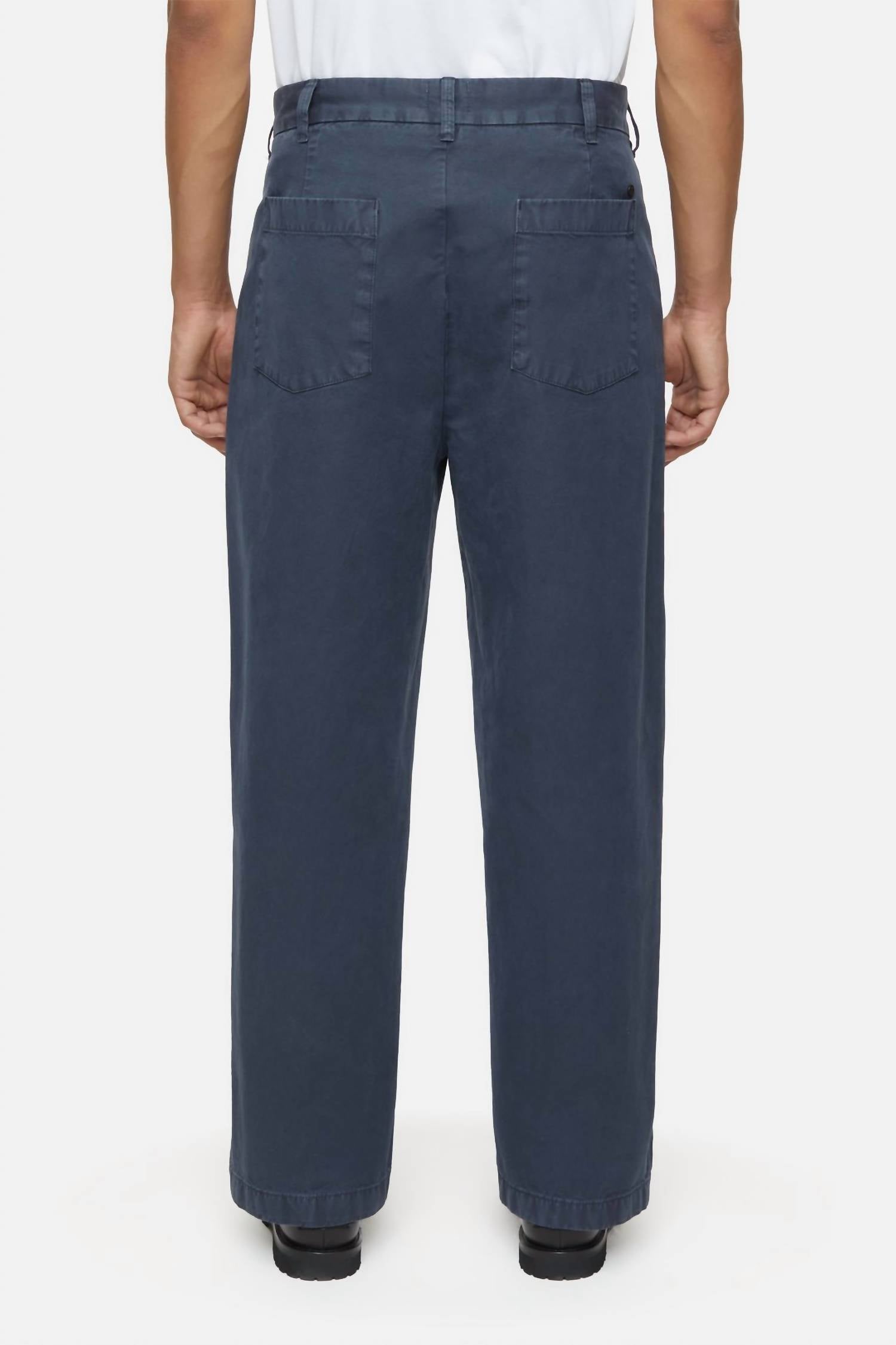 CLOSED Blomberg Wide Relaxed Pants in smokey blue - women's pants - detail view