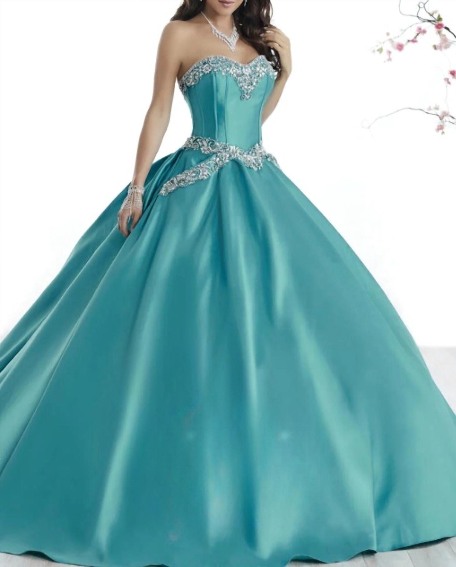 Fiesta Quinceanera - Women's Classy Ball Gown