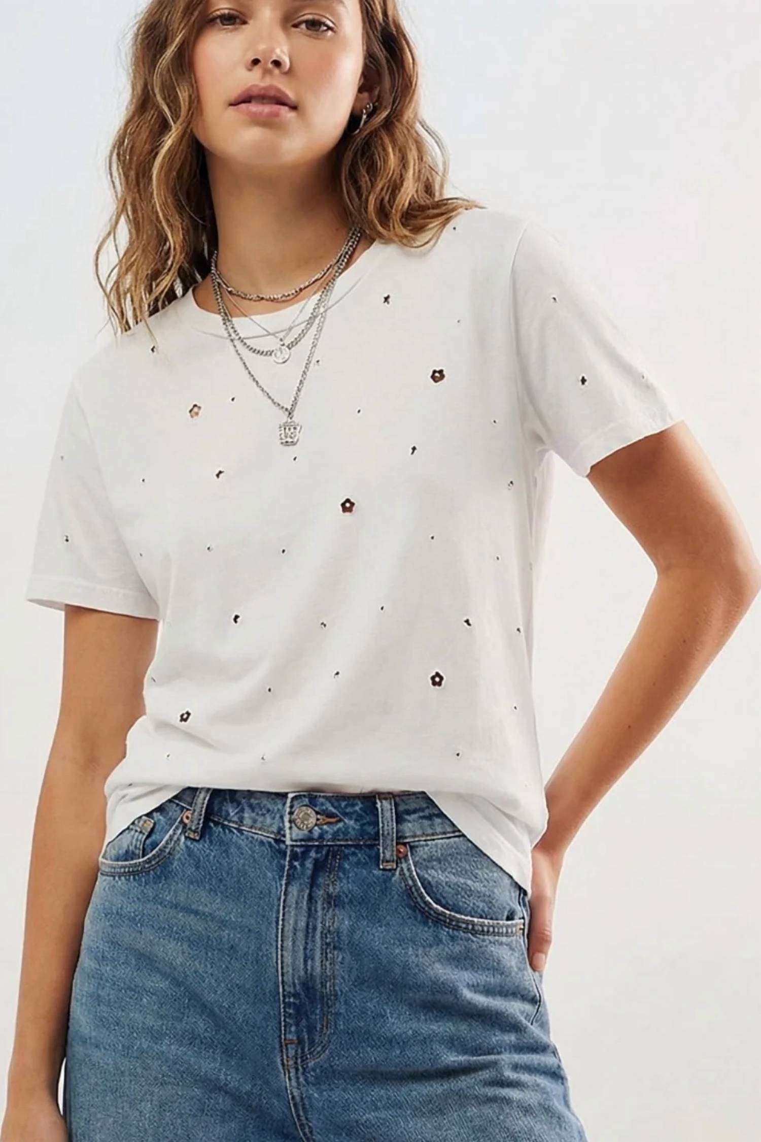 Q2 - Embellished T-shirt With Strass